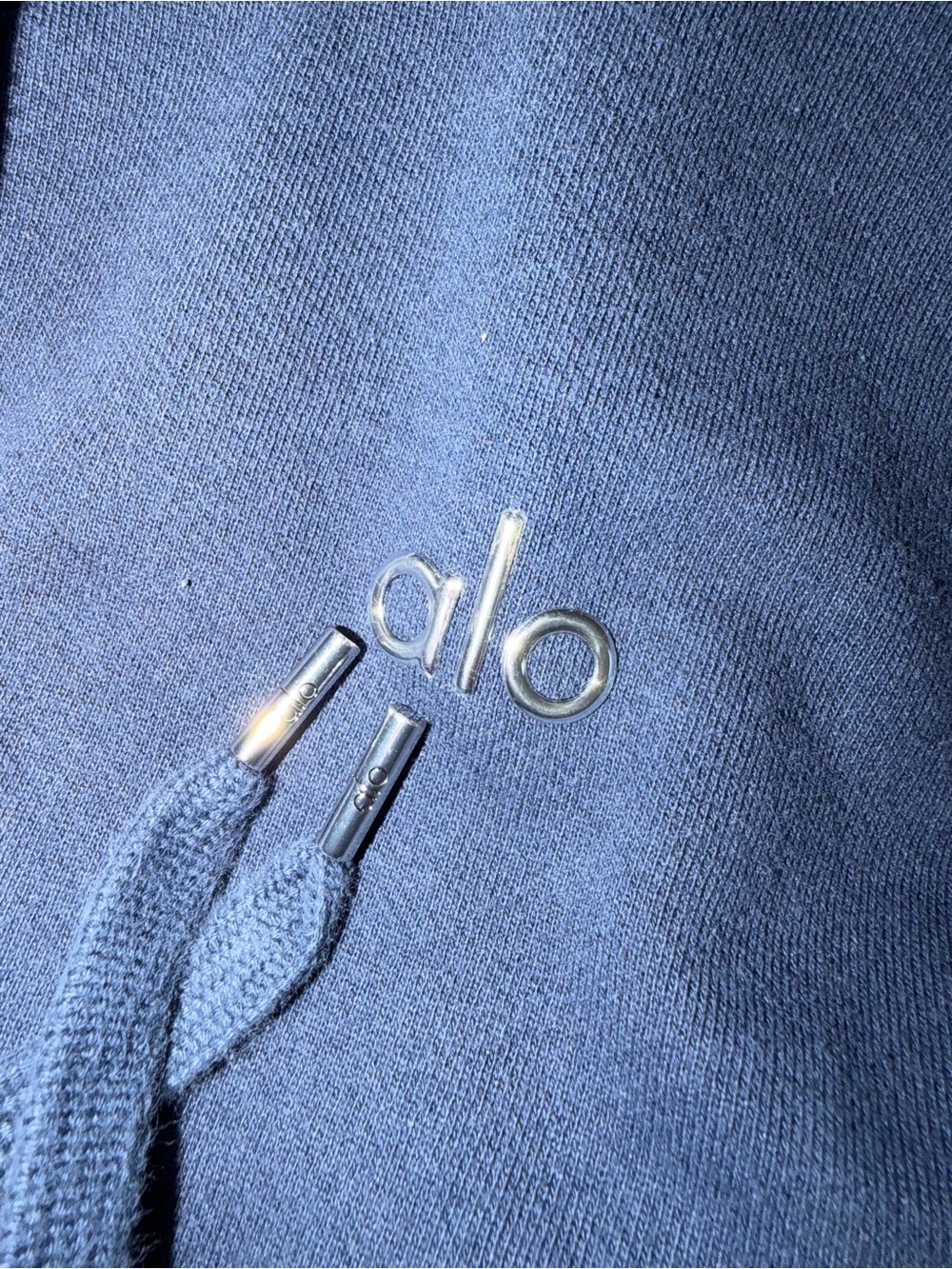 Alo women’s Navy Pullover Hoodie size medium - Picture 5 of 5